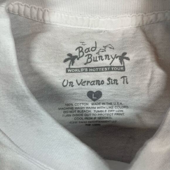 Official 2022 Bad Bunny Un Verano Sin Ti World’s Hottest Tour White Shirt Large - Picture 5 of 5